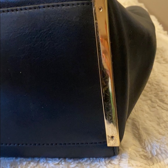 SOLD LAST PRICE DROP: Michael Kors bag - Picture 4 of 16